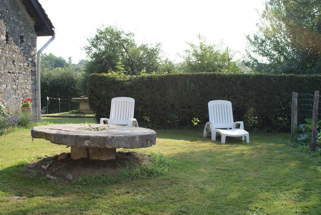 Le Moulin De Champagne Bed & Breakfast Viriat Exterior photo