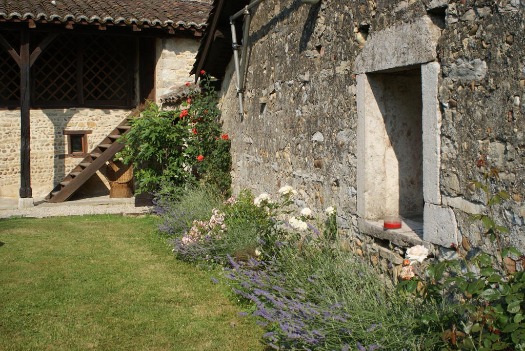 Le Moulin De Champagne Bed & Breakfast Viriat Exterior photo