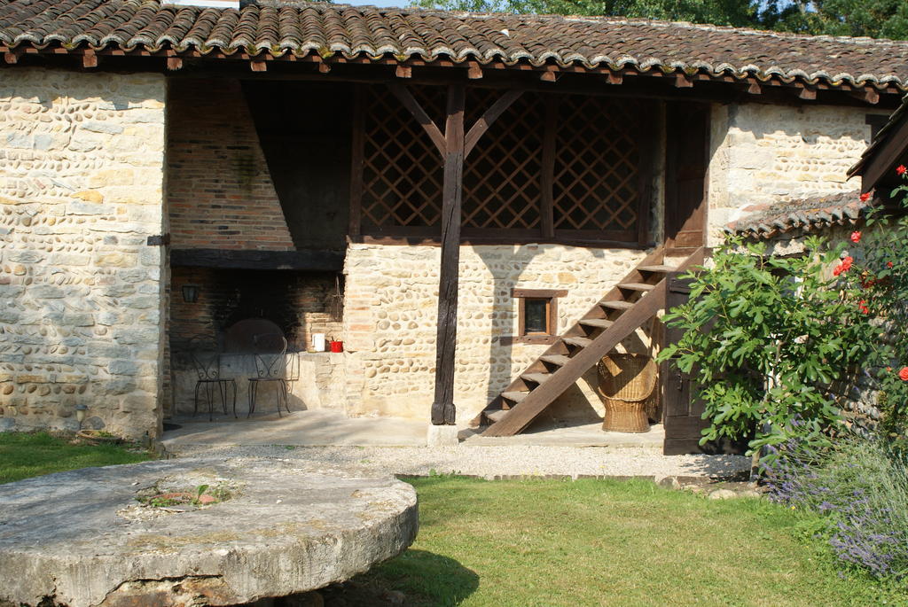 Le Moulin De Champagne Bed & Breakfast Viriat Exterior photo