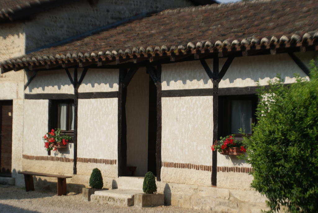 Le Moulin De Champagne Bed & Breakfast Viriat Exterior photo