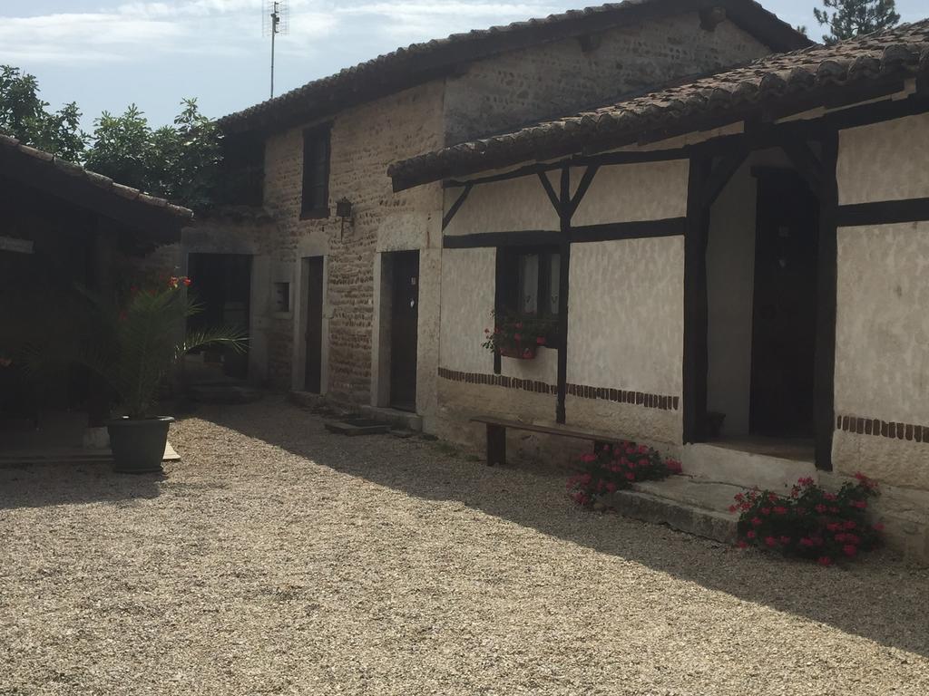 Le Moulin De Champagne Bed & Breakfast Viriat Exterior photo